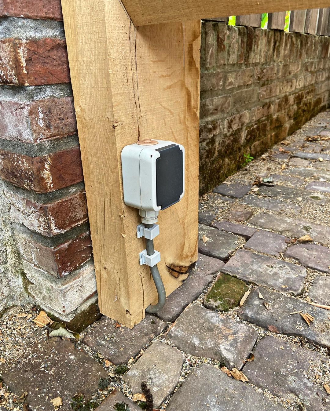 Eiken houten fietsenhok 1