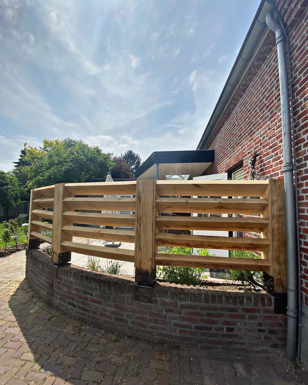 Lamellen hek werk van eikenhout 1
