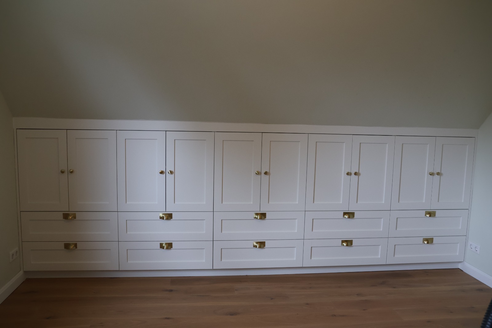 Maatwerkkast Onder Schuin Dak (1)